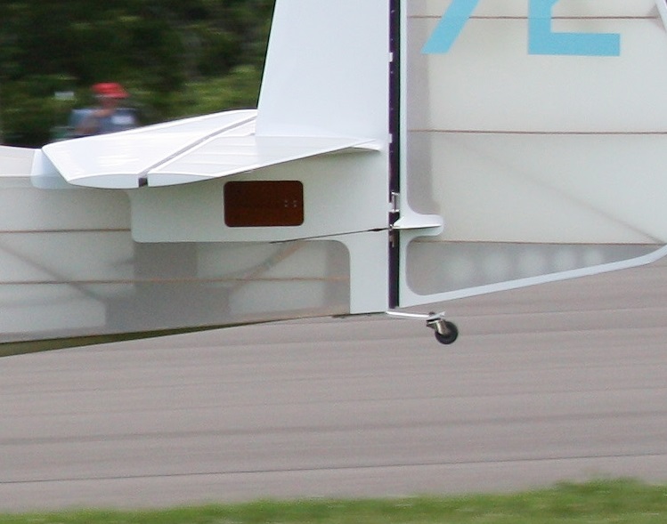 Click image for larger version

Name:	N72DG_23a.jpg
Views:	146
Size:	101.6 KB
ID:	3973