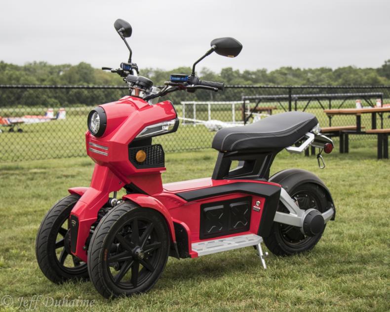 Click image for larger version

Name:	Scooter-0007.JPG
Views:	155
Size:	78.4 KB
ID:	17965