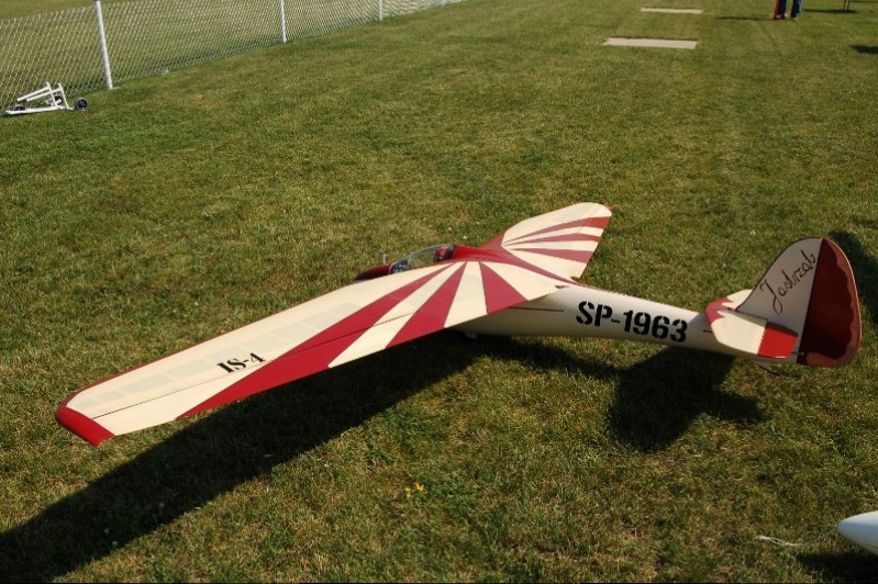 Click image for larger version

Name:	SWAerotow 020 (800x532).jpg
Views:	169
Size:	410.9 KB
ID:	22387