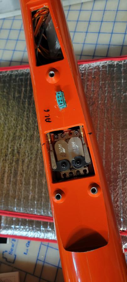 Click image for larger version

Name:	Servos (Large).jpg
Views:	619
Size:	51.3 KB
ID:	48919
